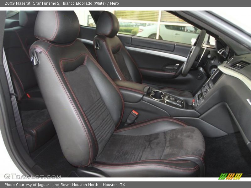 Front Seat of 2009 GranTurismo S