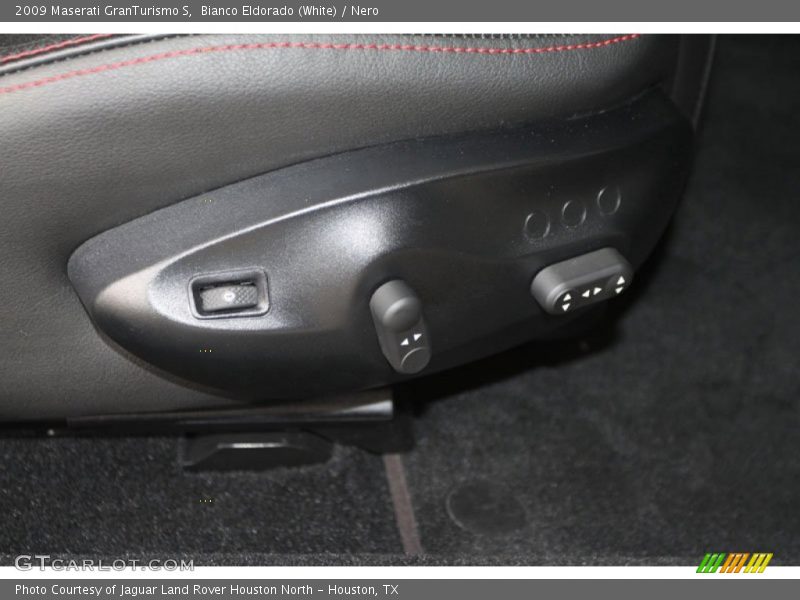 Controls of 2009 GranTurismo S