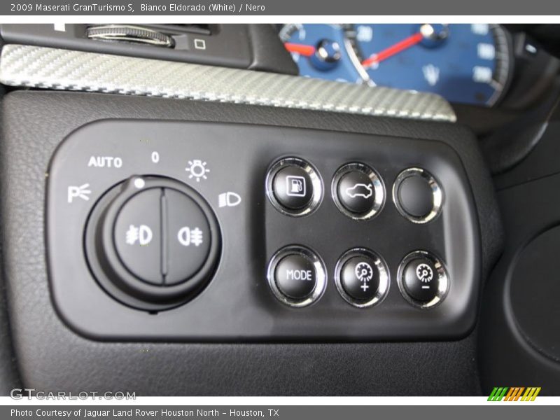 Controls of 2009 GranTurismo S