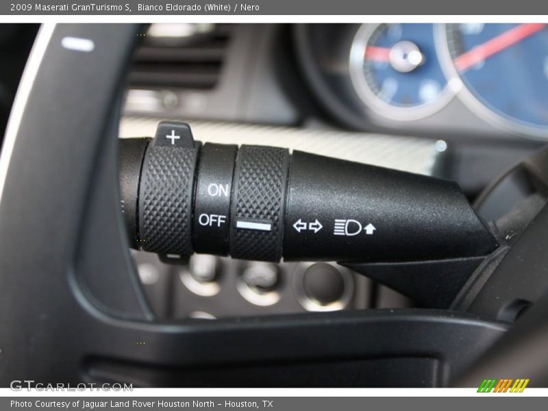 Controls of 2009 GranTurismo S