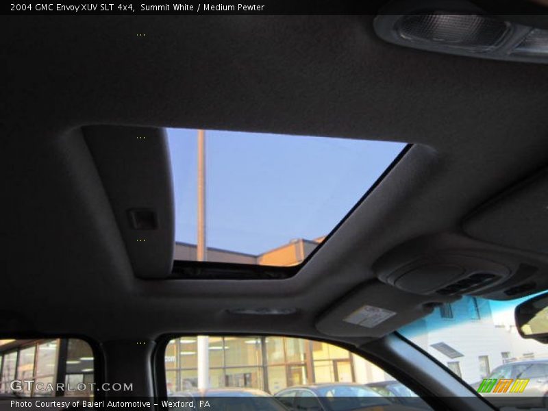 Summit White / Medium Pewter 2004 GMC Envoy XUV SLT 4x4