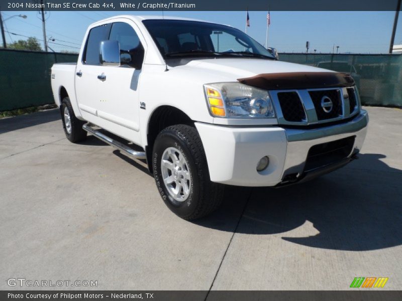 White / Graphite/Titanium 2004 Nissan Titan SE Crew Cab 4x4