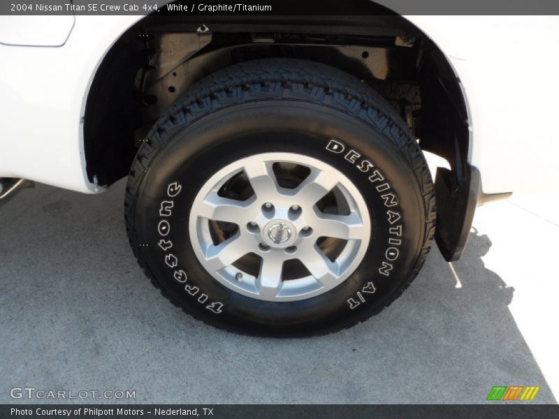 White / Graphite/Titanium 2004 Nissan Titan SE Crew Cab 4x4