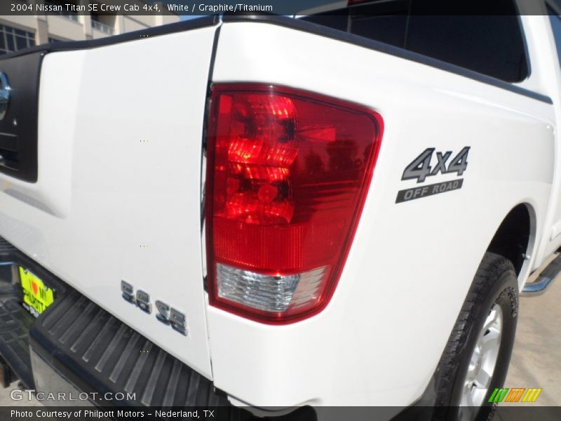 White / Graphite/Titanium 2004 Nissan Titan SE Crew Cab 4x4