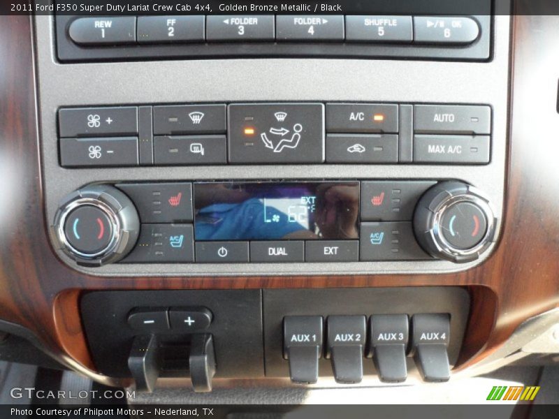 Controls of 2011 F350 Super Duty Lariat Crew Cab 4x4