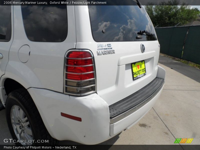 Oxford White / Pebble/Light Parchment 2006 Mercury Mariner Luxury