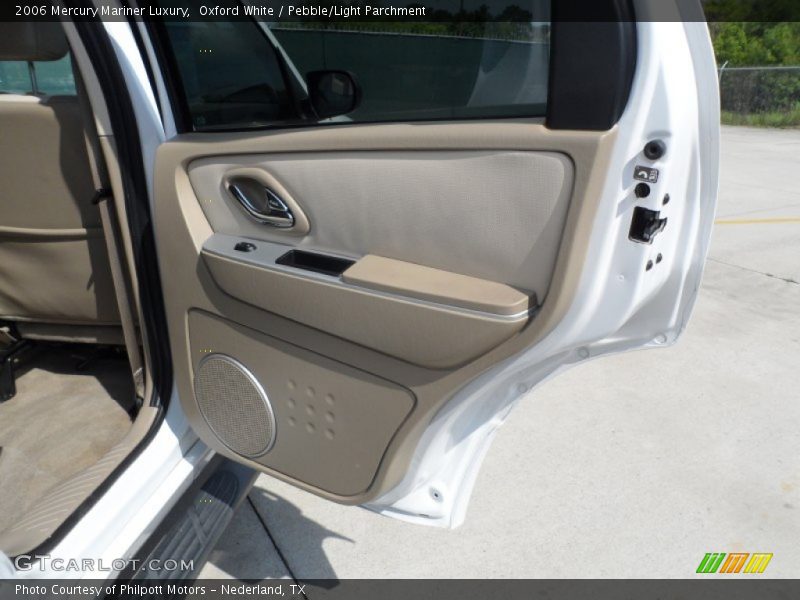 Oxford White / Pebble/Light Parchment 2006 Mercury Mariner Luxury