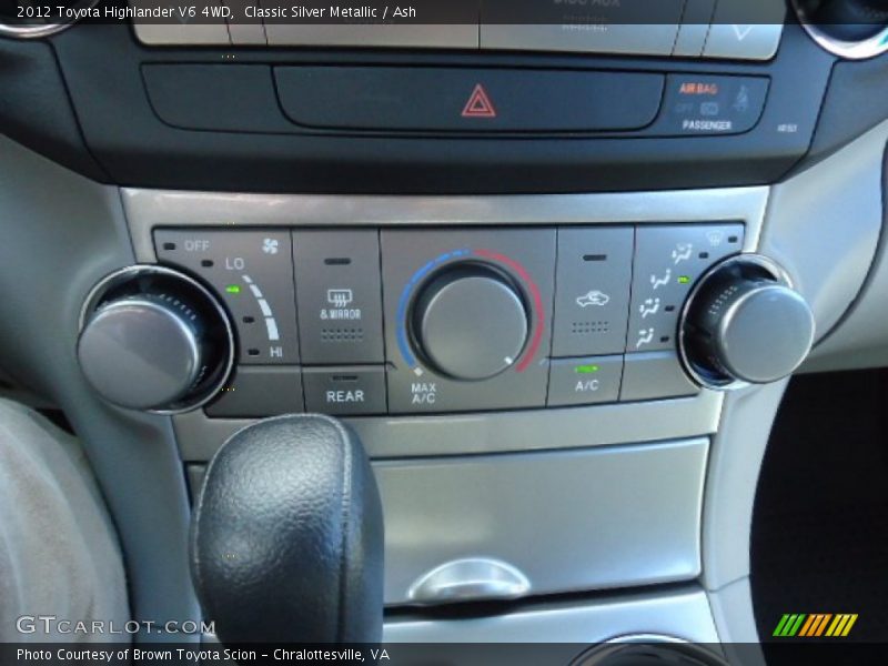 Classic Silver Metallic / Ash 2012 Toyota Highlander V6 4WD