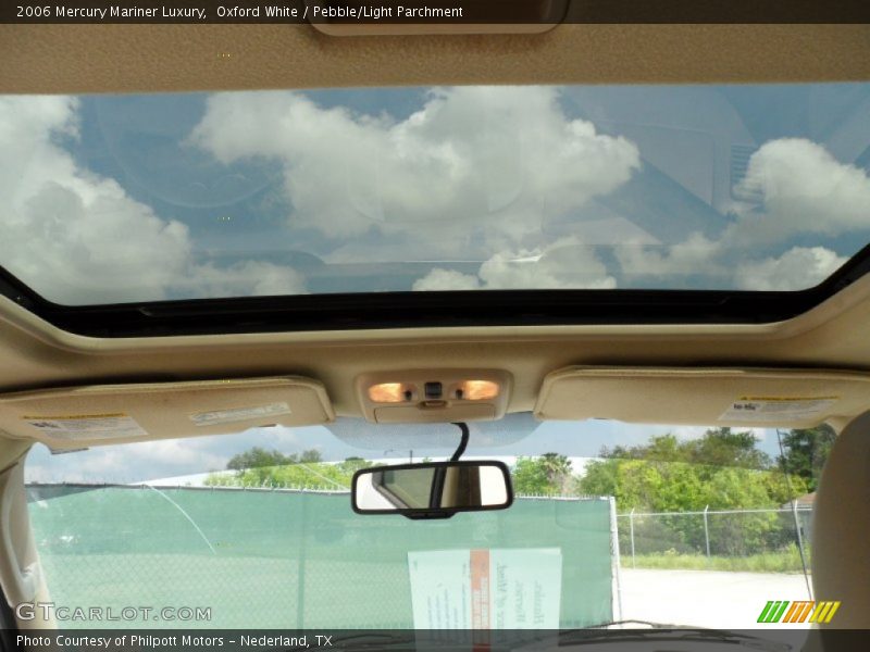 Oxford White / Pebble/Light Parchment 2006 Mercury Mariner Luxury