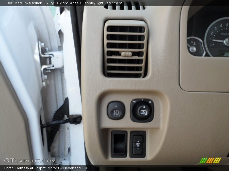 Oxford White / Pebble/Light Parchment 2006 Mercury Mariner Luxury