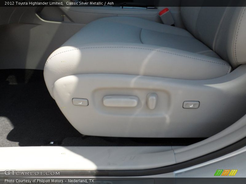 Classic Silver Metallic / Ash 2012 Toyota Highlander Limited