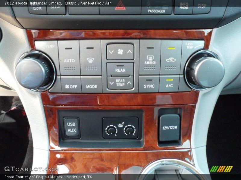 Classic Silver Metallic / Ash 2012 Toyota Highlander Limited