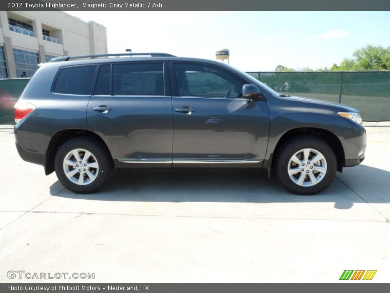 Magnetic Gray Metallic / Ash 2012 Toyota Highlander