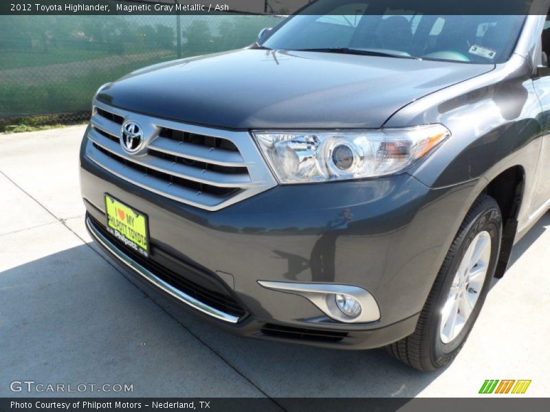Magnetic Gray Metallic / Ash 2012 Toyota Highlander