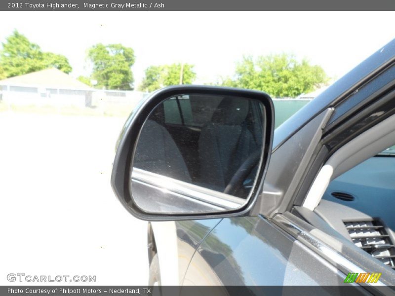 Magnetic Gray Metallic / Ash 2012 Toyota Highlander