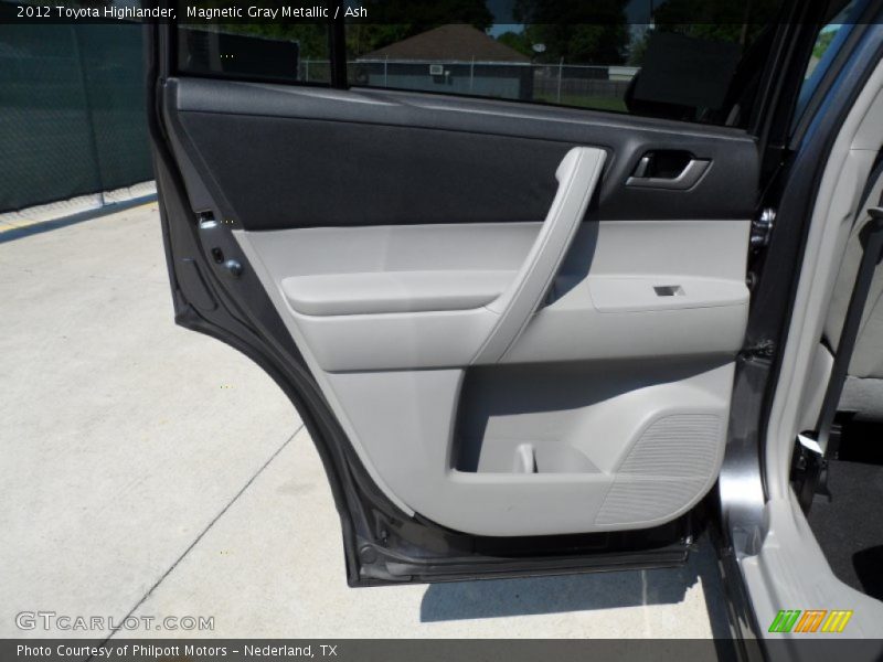 Magnetic Gray Metallic / Ash 2012 Toyota Highlander