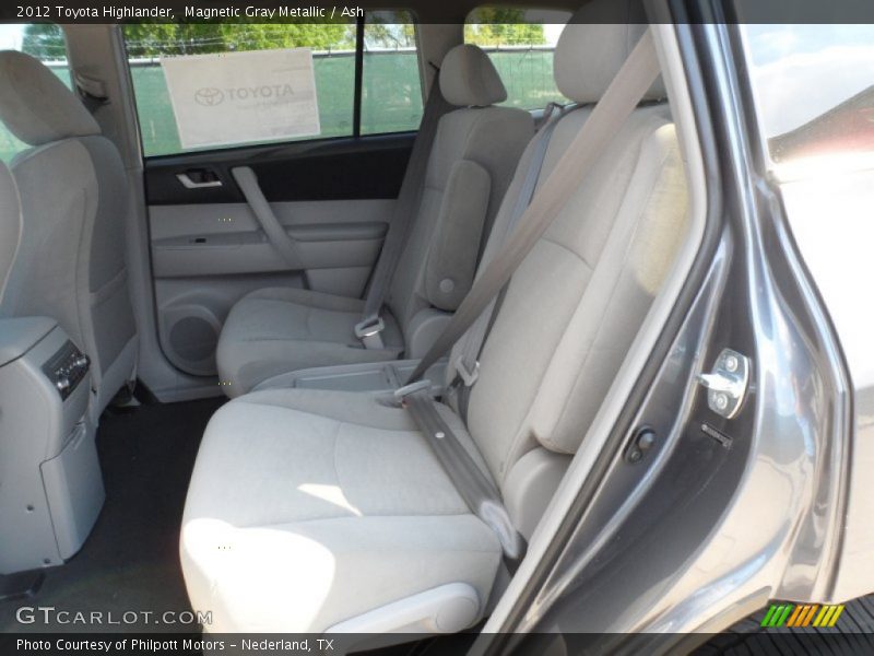 Magnetic Gray Metallic / Ash 2012 Toyota Highlander
