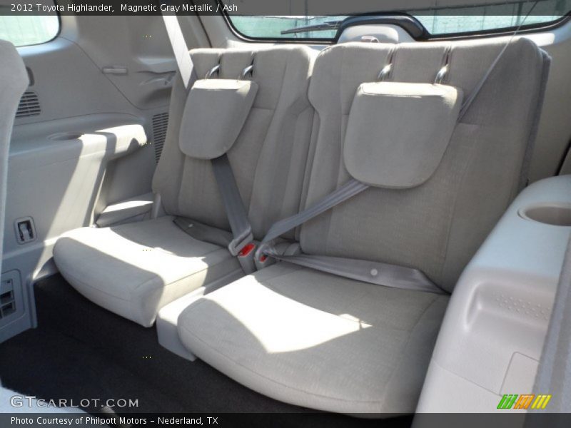 Magnetic Gray Metallic / Ash 2012 Toyota Highlander