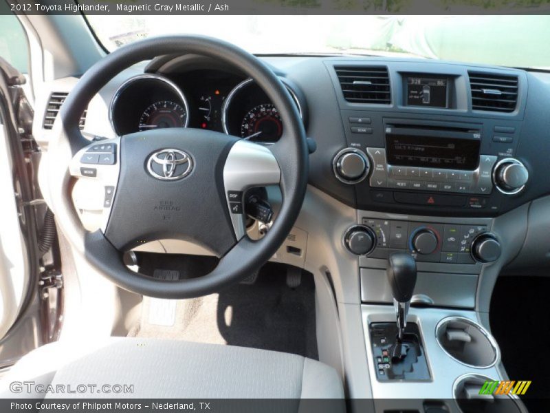 Magnetic Gray Metallic / Ash 2012 Toyota Highlander