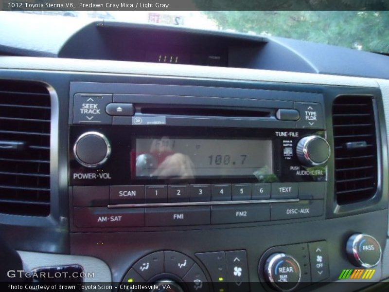 Audio System of 2012 Sienna V6