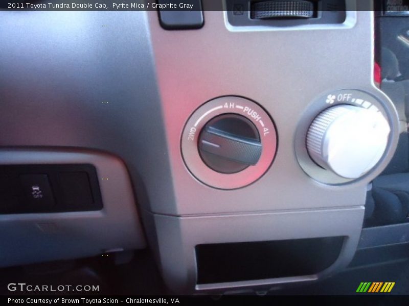 Pyrite Mica / Graphite Gray 2011 Toyota Tundra Double Cab