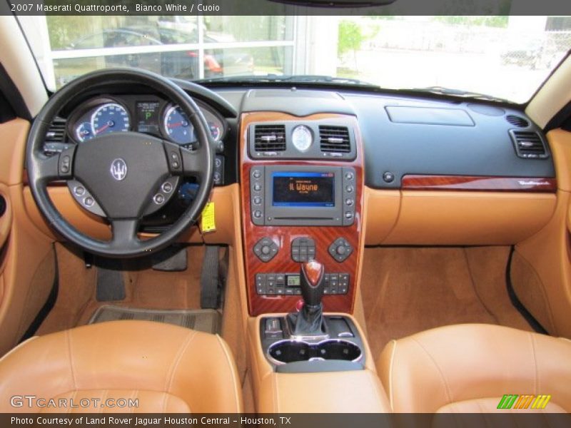 Dashboard of 2007 Quattroporte 