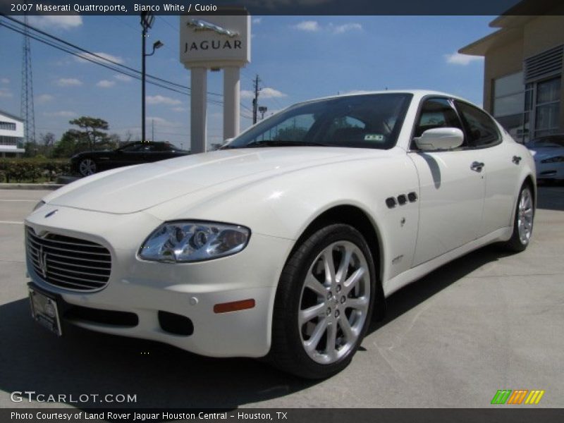Bianco White / Cuoio 2007 Maserati Quattroporte
