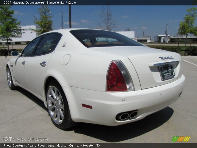 Bianco White / Cuoio 2007 Maserati Quattroporte
