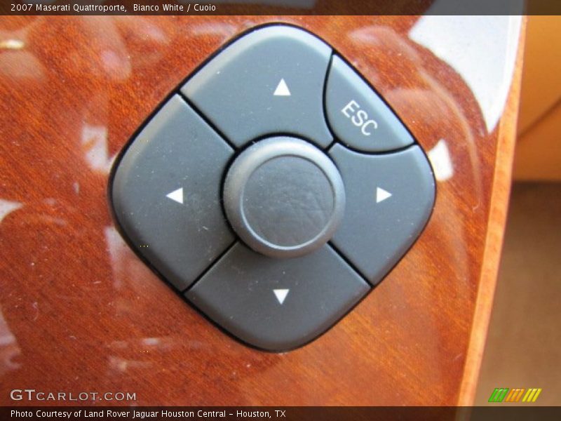 Controls of 2007 Quattroporte 