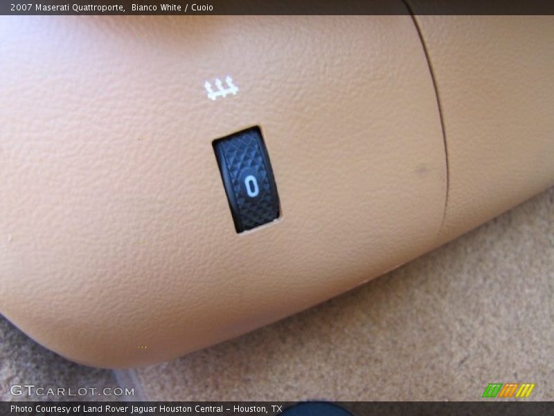 Bianco White / Cuoio 2007 Maserati Quattroporte