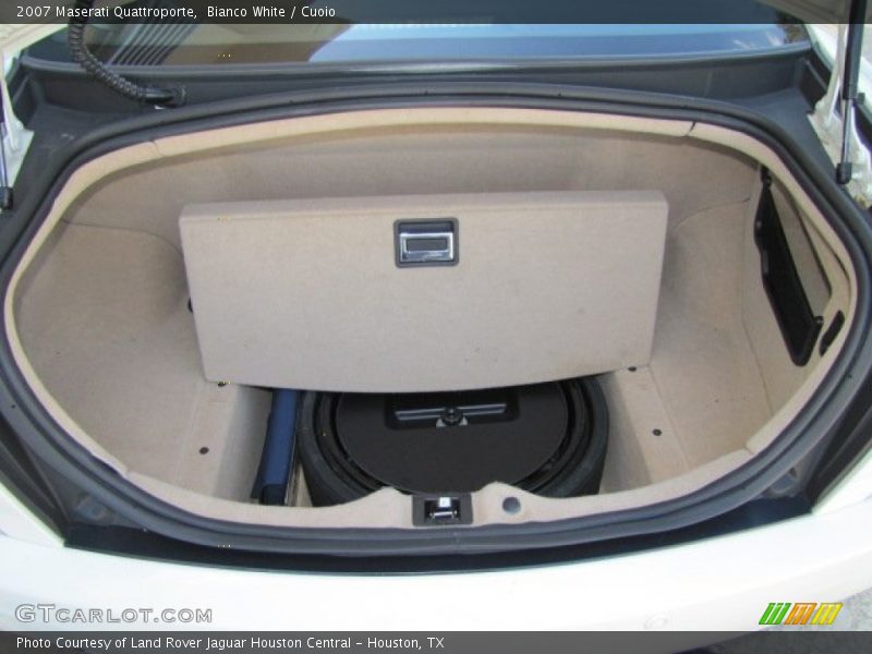  2007 Quattroporte  Trunk