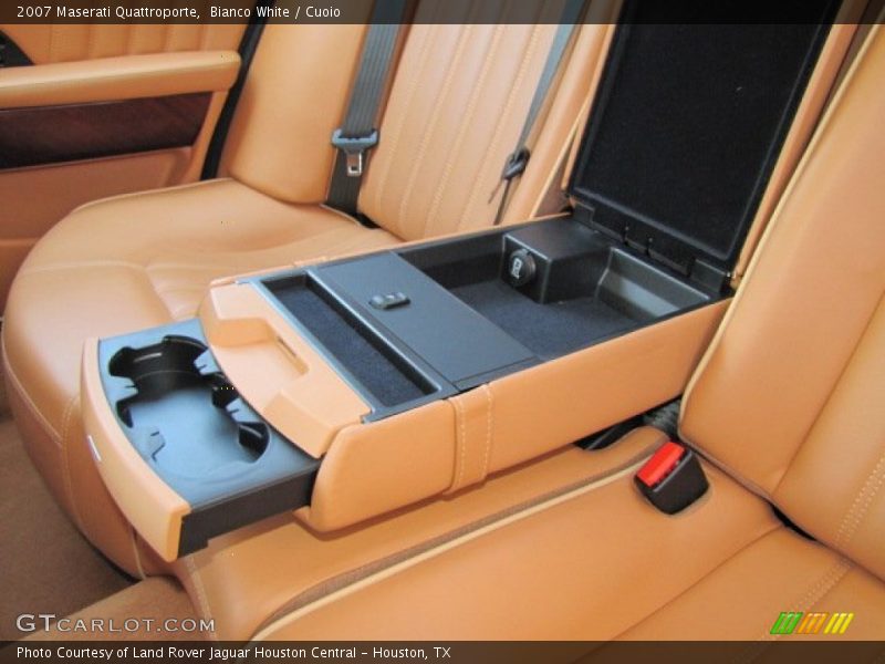Bianco White / Cuoio 2007 Maserati Quattroporte