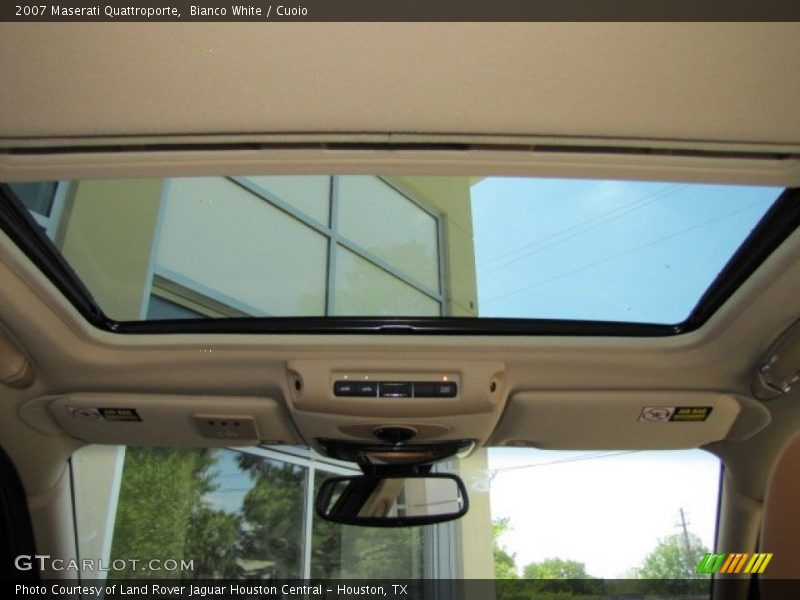 Sunroof of 2007 Quattroporte 