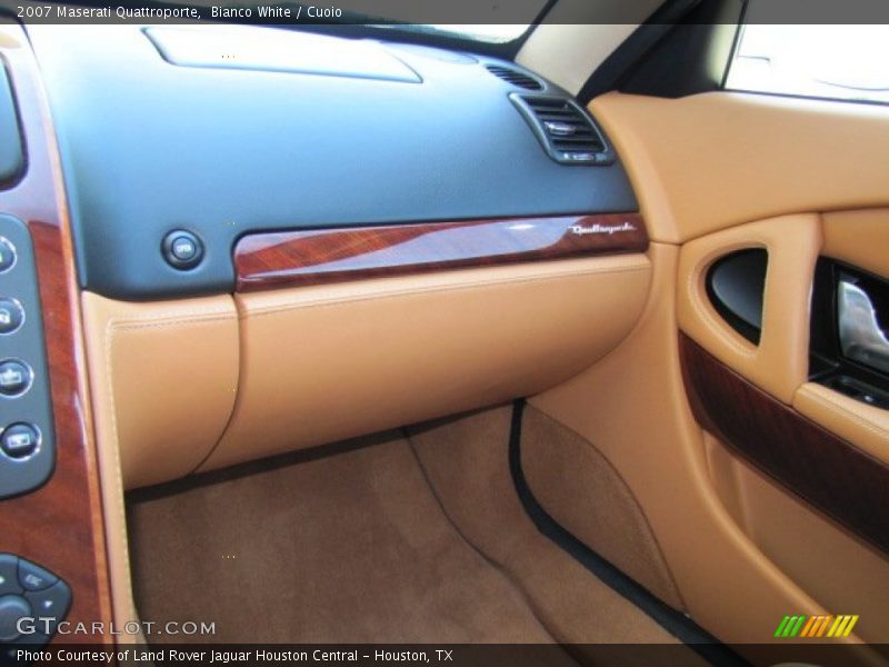 Bianco White / Cuoio 2007 Maserati Quattroporte