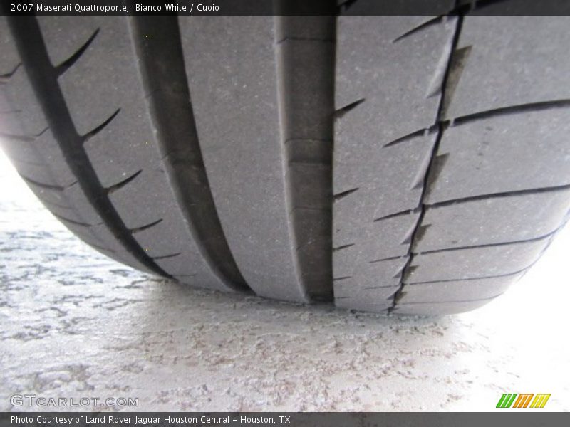 Bianco White / Cuoio 2007 Maserati Quattroporte