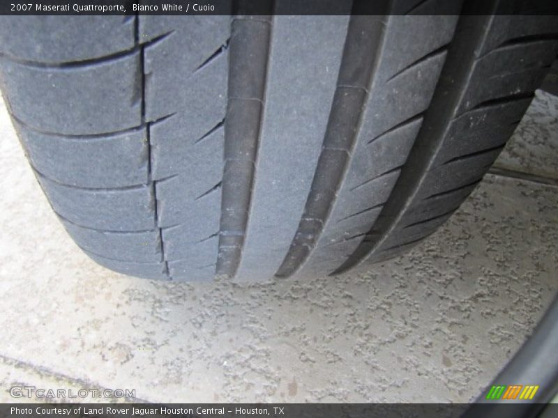 Bianco White / Cuoio 2007 Maserati Quattroporte