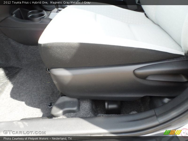 Magnetic Gray Metallic / Gray 2012 Toyota Prius c Hybrid One
