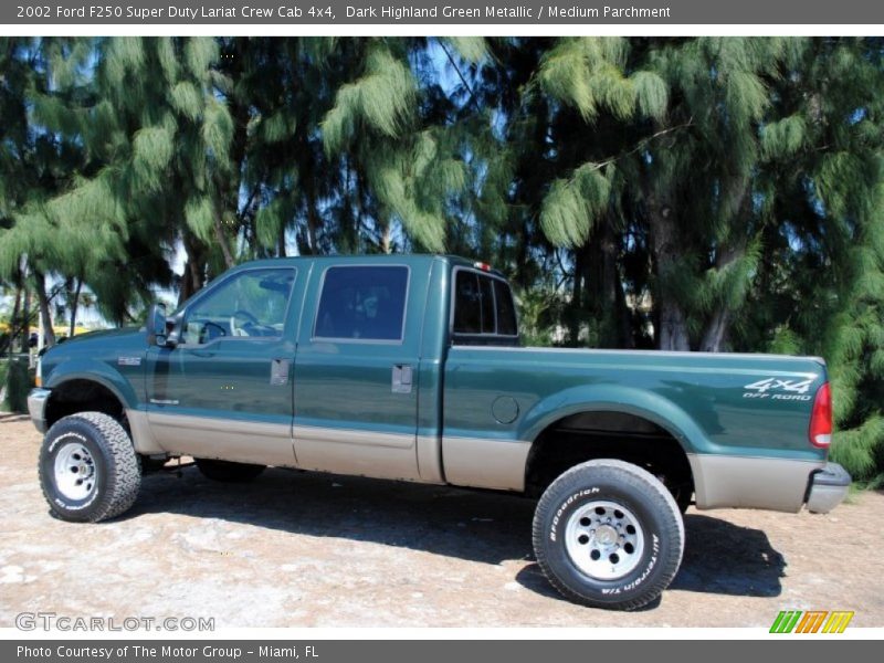 Dark Highland Green Metallic / Medium Parchment 2002 Ford F250 Super Duty Lariat Crew Cab 4x4