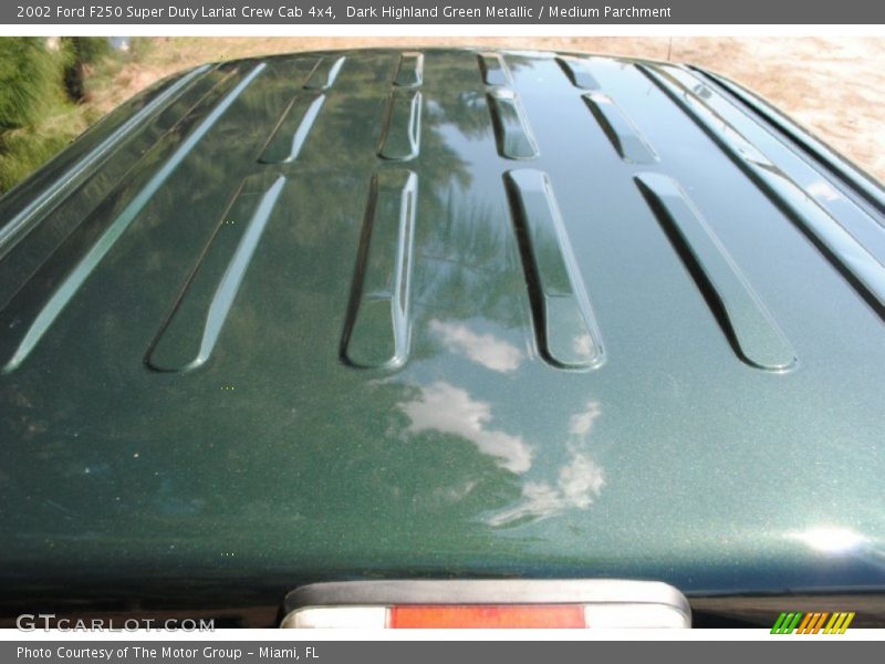 Dark Highland Green Metallic / Medium Parchment 2002 Ford F250 Super Duty Lariat Crew Cab 4x4