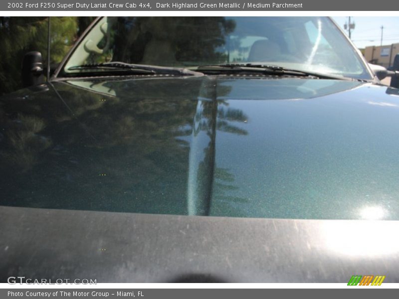Dark Highland Green Metallic / Medium Parchment 2002 Ford F250 Super Duty Lariat Crew Cab 4x4