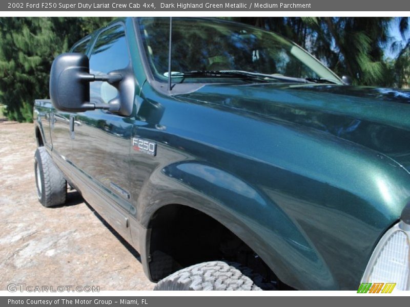 Dark Highland Green Metallic / Medium Parchment 2002 Ford F250 Super Duty Lariat Crew Cab 4x4
