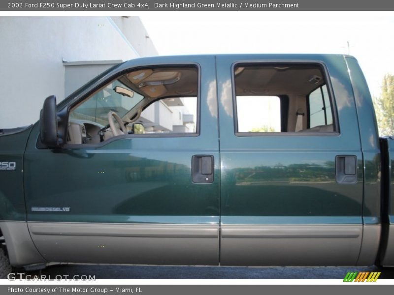 Dark Highland Green Metallic / Medium Parchment 2002 Ford F250 Super Duty Lariat Crew Cab 4x4
