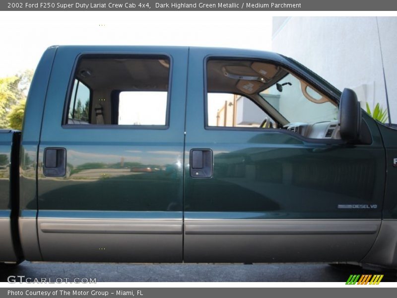 Dark Highland Green Metallic / Medium Parchment 2002 Ford F250 Super Duty Lariat Crew Cab 4x4