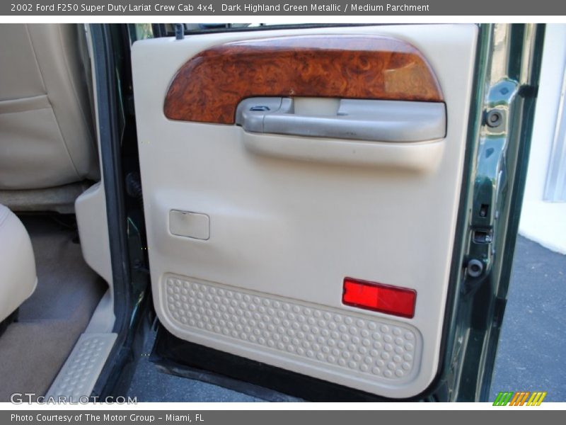 Dark Highland Green Metallic / Medium Parchment 2002 Ford F250 Super Duty Lariat Crew Cab 4x4