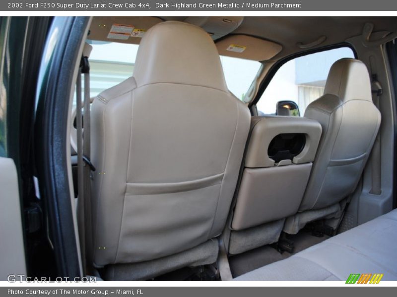 Dark Highland Green Metallic / Medium Parchment 2002 Ford F250 Super Duty Lariat Crew Cab 4x4