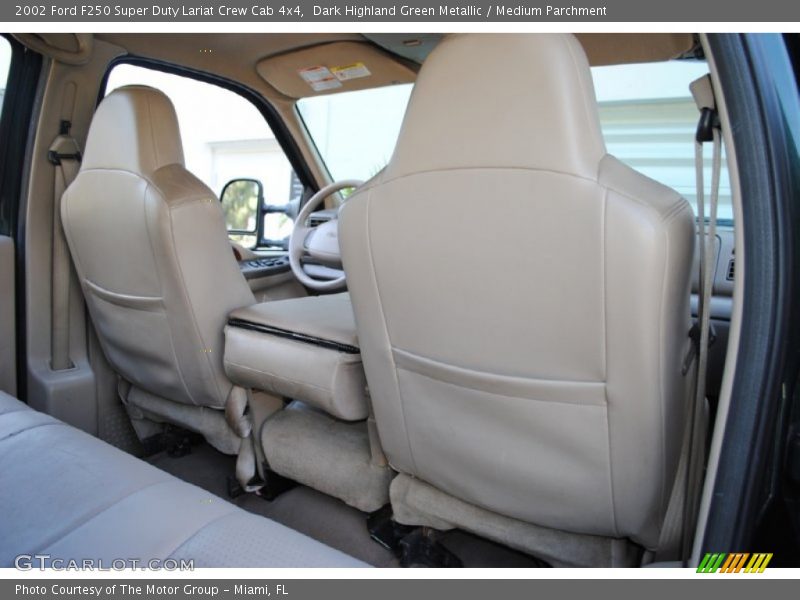 Dark Highland Green Metallic / Medium Parchment 2002 Ford F250 Super Duty Lariat Crew Cab 4x4