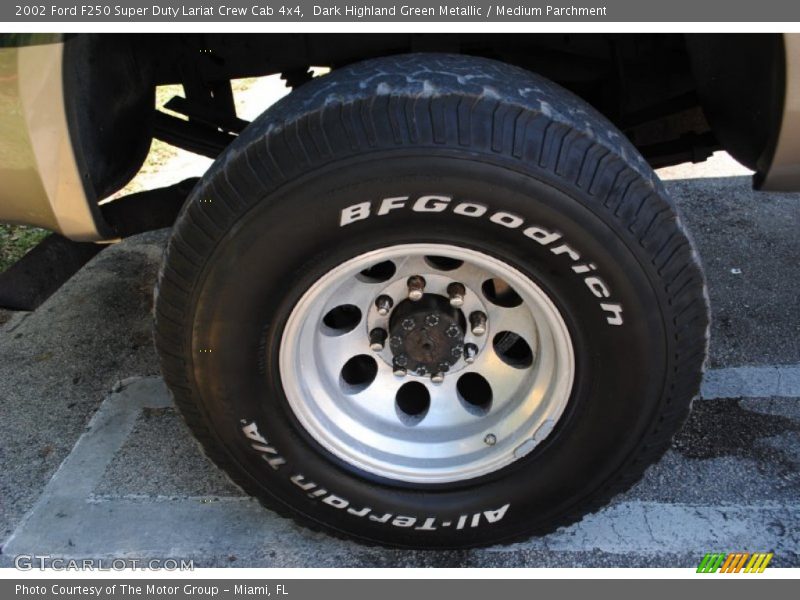 Dark Highland Green Metallic / Medium Parchment 2002 Ford F250 Super Duty Lariat Crew Cab 4x4