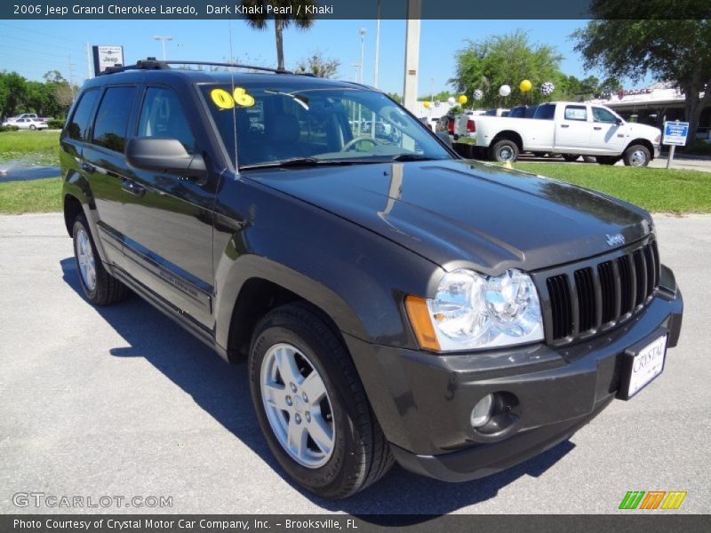 Front 3/4 View of 2006 Grand Cherokee Laredo