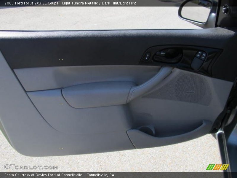 Light Tundra Metallic / Dark Flint/Light Flint 2005 Ford Focus ZX3 SE Coupe