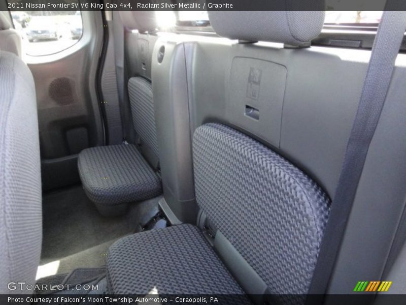 Radiant Silver Metallic / Graphite 2011 Nissan Frontier SV V6 King Cab 4x4